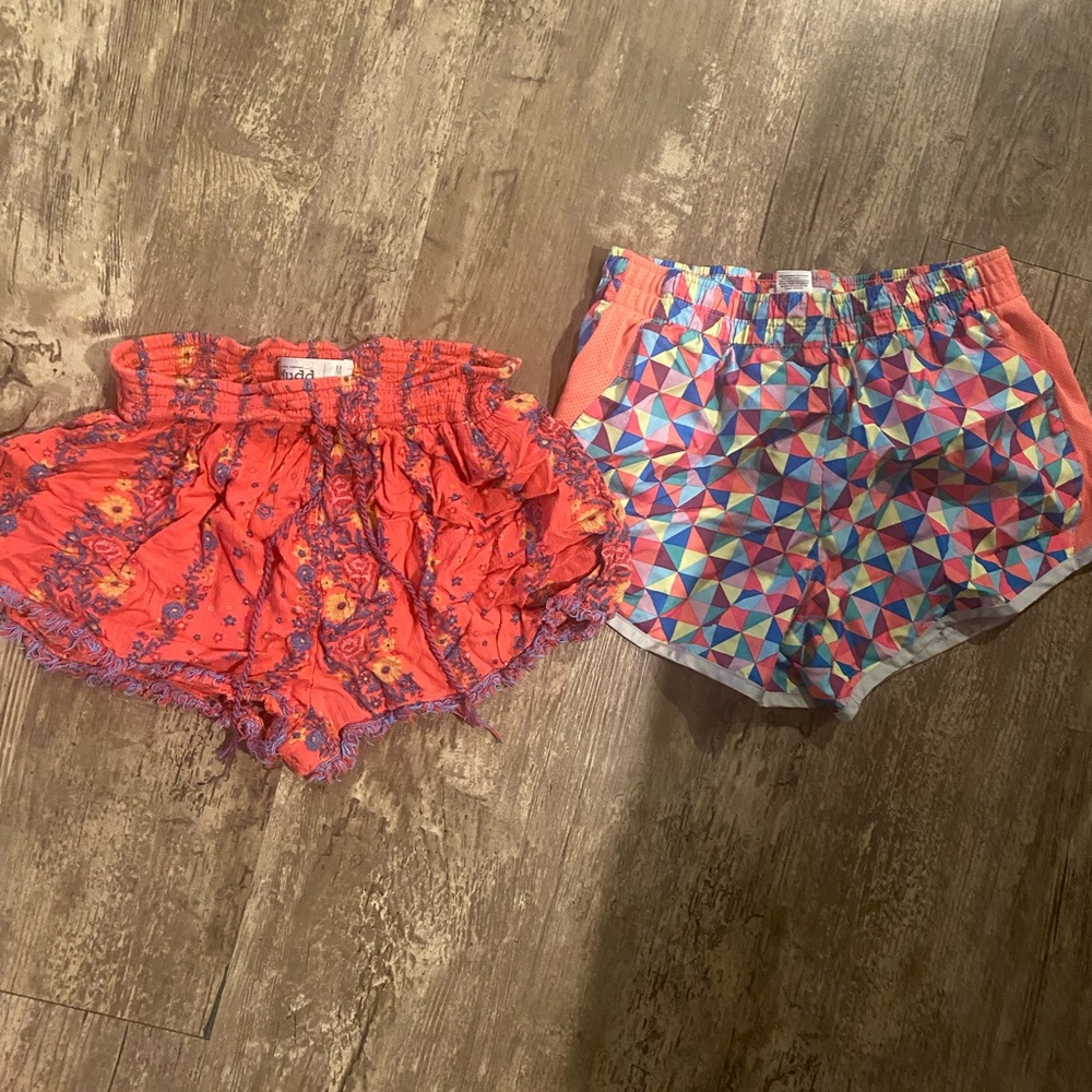 Mudd Vibrant Red and Blue BOHO Patterned Short SET